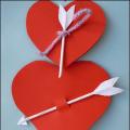 Картичка за Свети Валентин от пластилин с камшичета