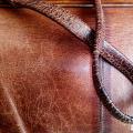 Výmena rúčok na koženkovej taške Ako opraviť ošúpanú koženkovú tašku