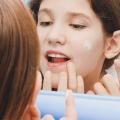 Liečba pupienkov a akné pre problematickú pleť tváre
