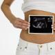 मुलायम घास पर चलें गर्भवती मां को कैसे पहचानें या