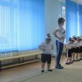 Sport szórakozás Junior csoport „Vidám nyuszik” óraterv (junior csoport) témában A másikon a gyepen állnak